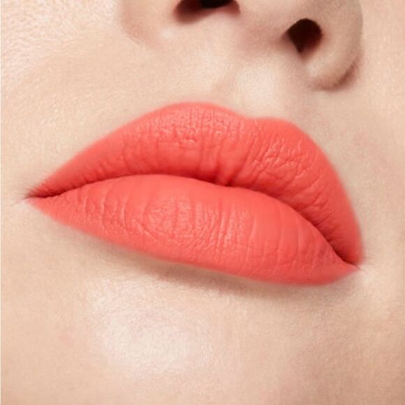 Kylie Cosmetics Matte Lipstick – Shade 209 “Summer Somewhere” (Women) - Picture 12 of 17